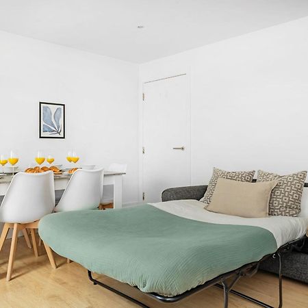 King'S Cross - 2Br With Terrace - Cityapartmentstay Londra Esterno foto